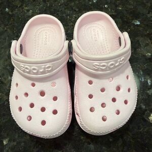 EUC Toddler Girl C7 Light Pink Crocs